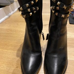 Valentino Garavani Rockstud wedge boots